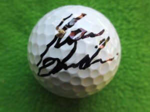 古江彩佳プロAYAKA FURUE直筆サイン Callawayゴルフボール - SPORTS