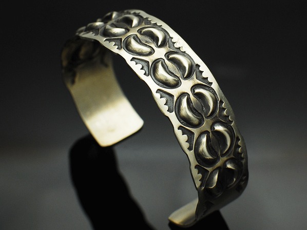 Navajo Bracelet/INDIAN JEWELRY（インディアンジュエリー） - DEFI