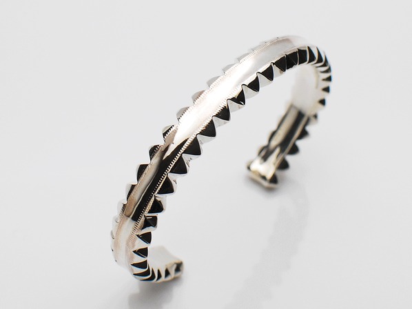 W side studs bangle/narrow/END（エンド） - DEFI - シルバー