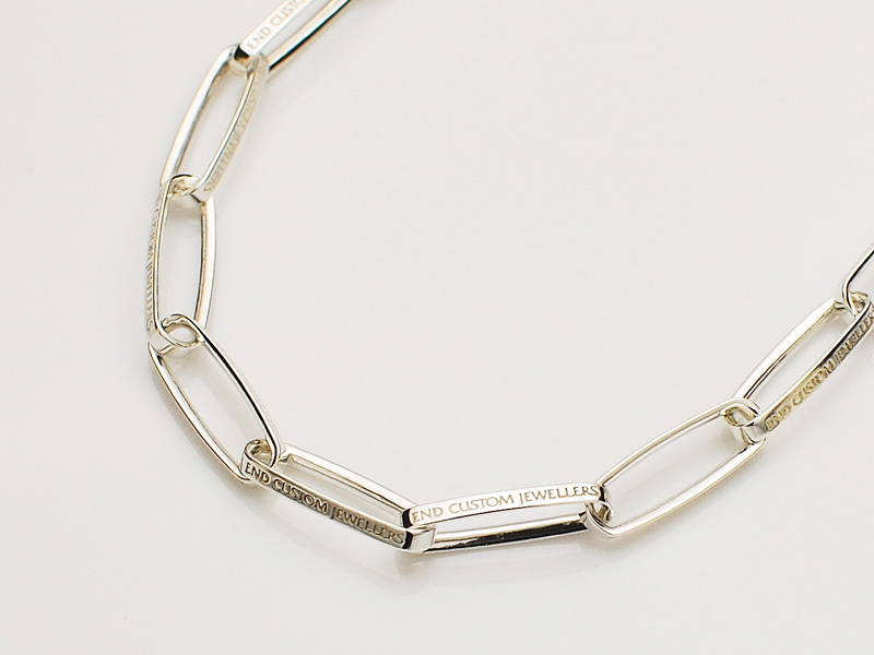 HALF ROUNDED NARROW CHAIN NECKLACE/END（エンド） - DEFI - シルバー