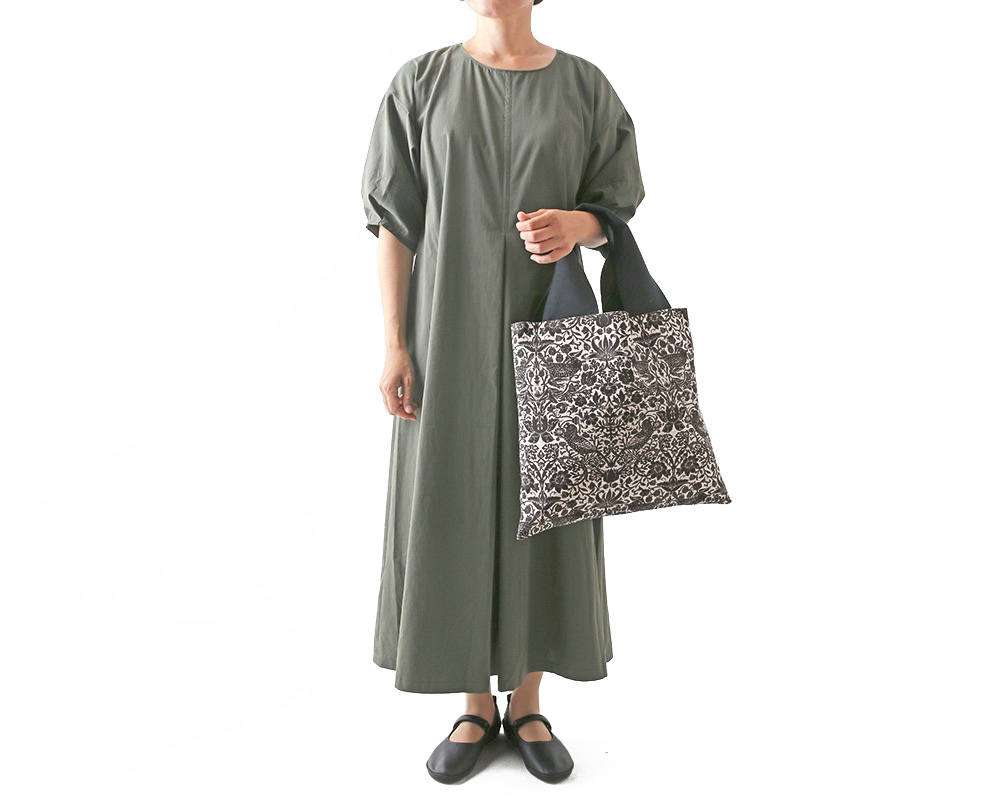 ☆【William Morris】STRAWBERRY THIEF /Grey Mono ボリューム持ち手の