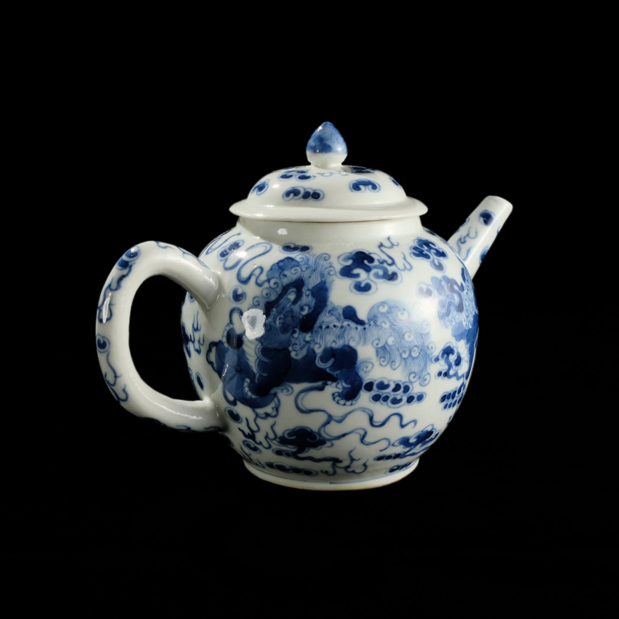 古渡獅子紋染付急須康熙年製銘– 周信堂Syuusindou