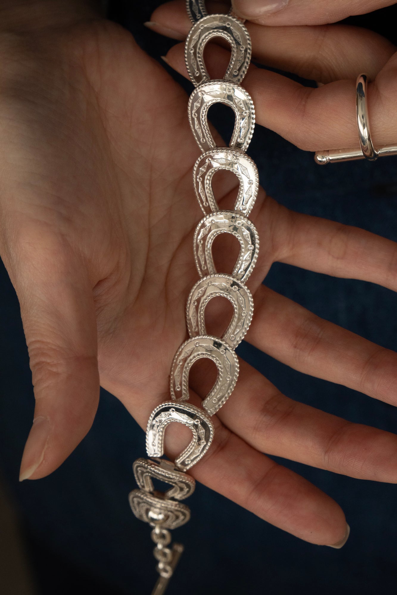 WAKAN SILVER SMITH ワカンシルバースミス Spirit Horse shoe Bracelet