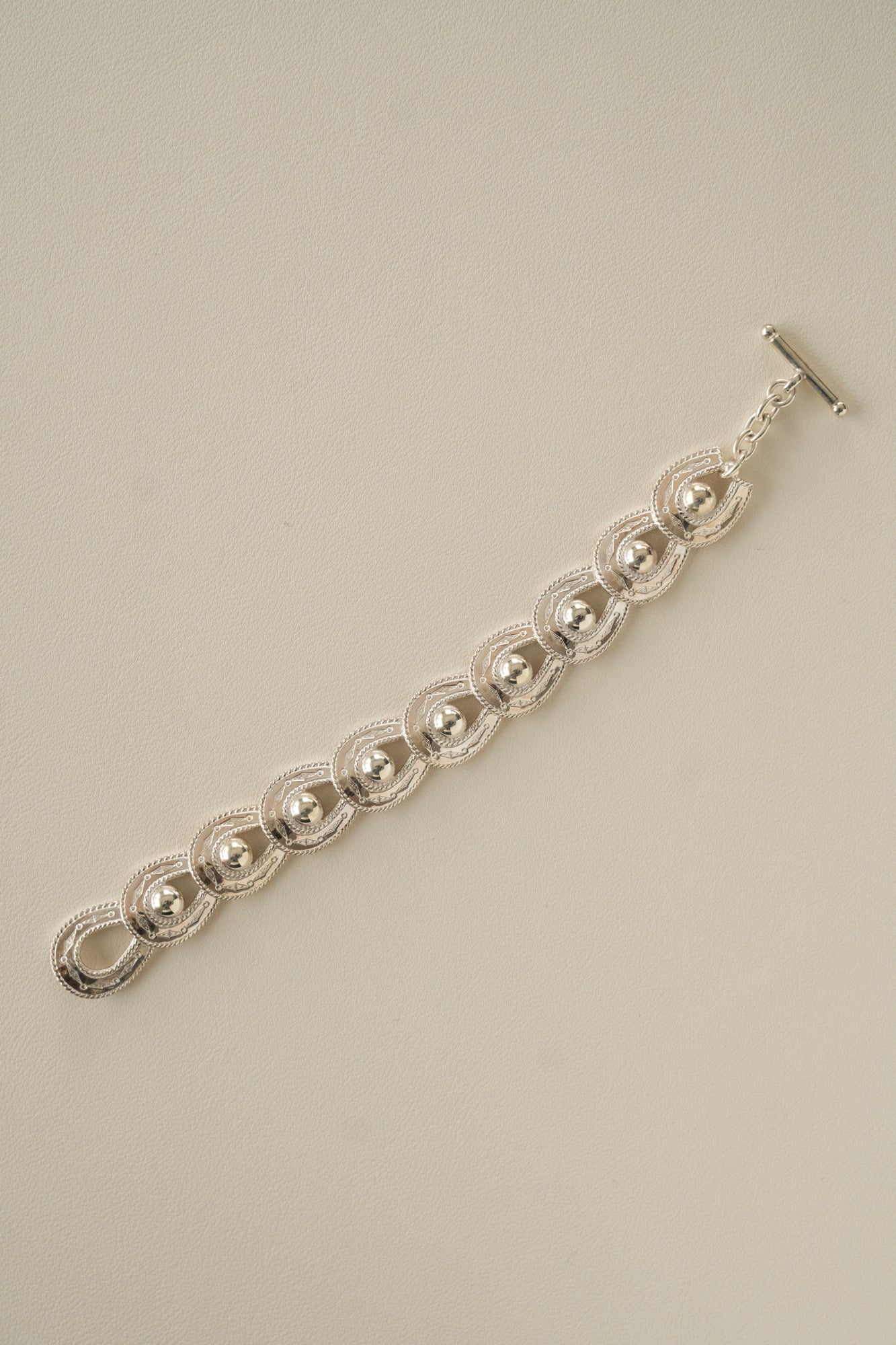 WAKAN SILVER SMITH ワカンシルバースミス Spirit Horse shoe Bracelet