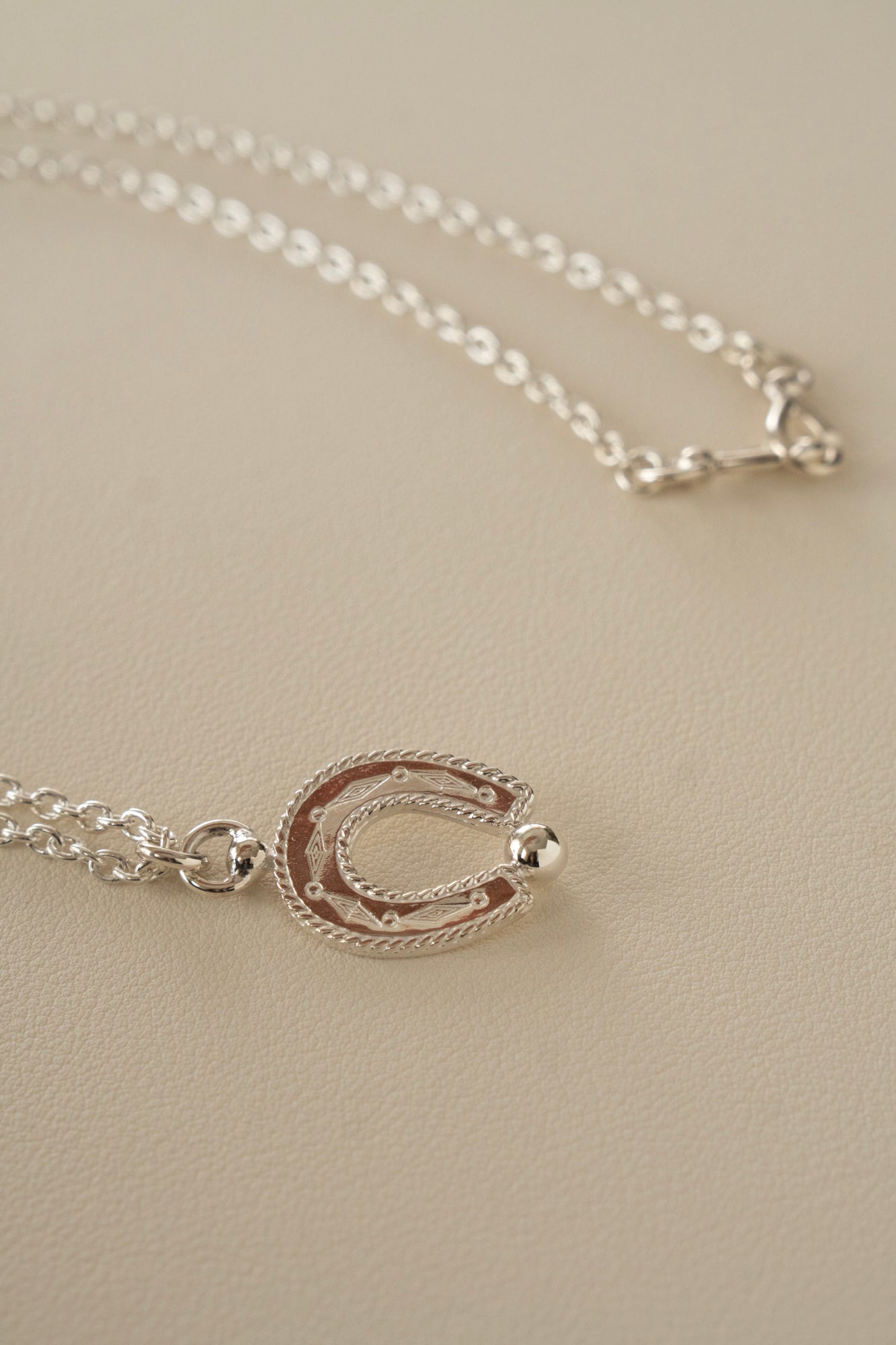 WAKAN SILVER SMITH ワカンシルバースミス Spirit Horse shoe Necklace