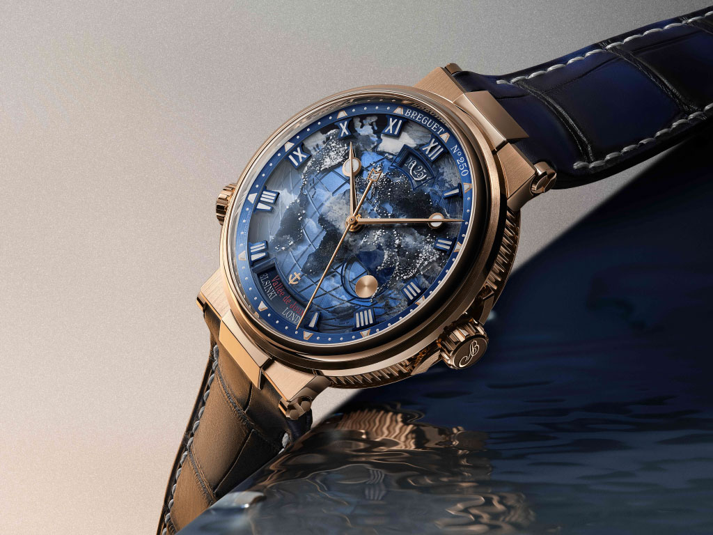 宇宙から見た“地球の夜景”を文字盤で表現【ブレゲ“250周年記念”限定