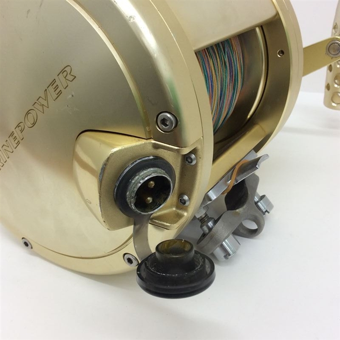 中古品】【ランク：B】ダイワ 14マリンパワー 3000-24V【返品不可