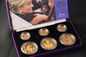 豪華絢爛！ダイアナ妃追悼5年 ポンド金貨セット - 金貨買取本舗｜金貨