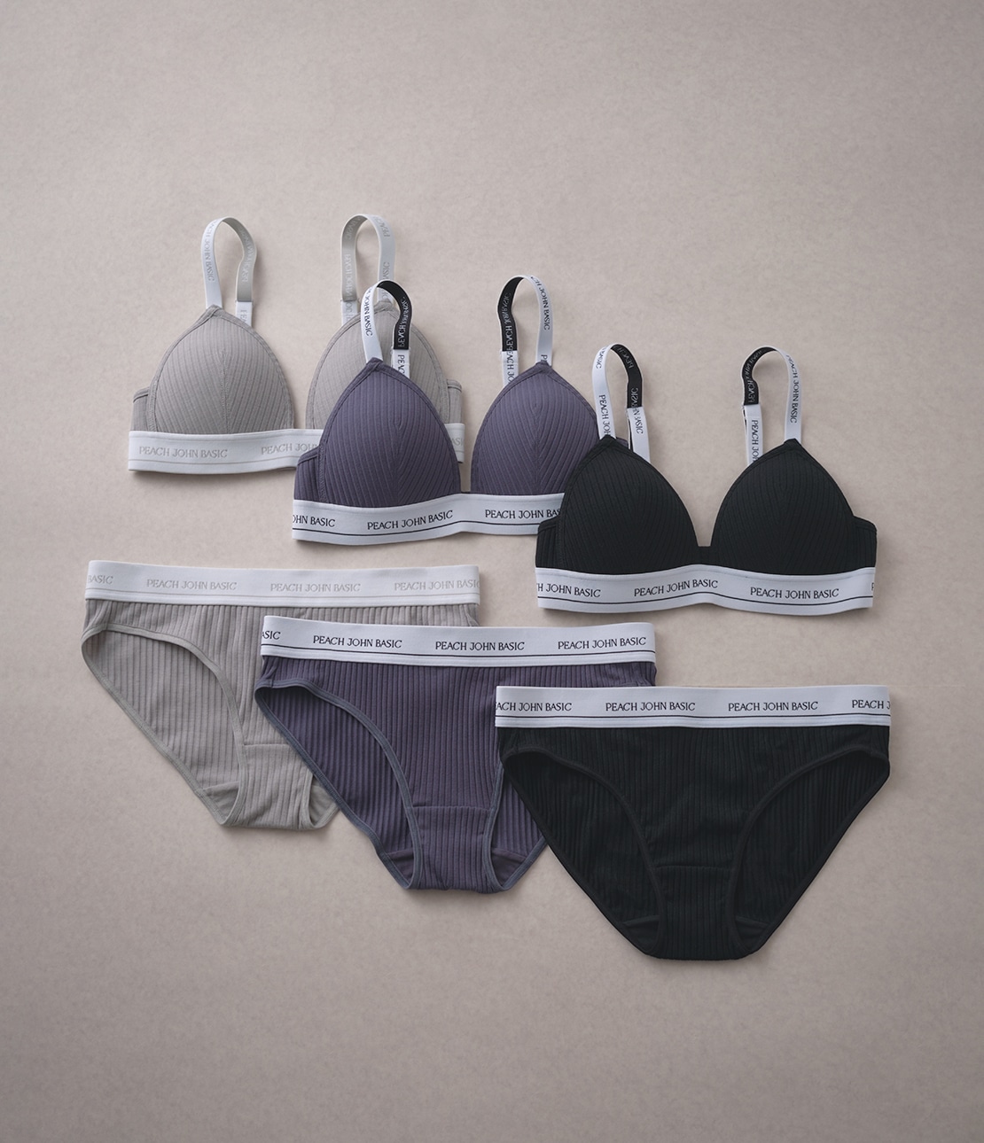 トライアングルロゴノンワイヤーブラ(S ブラック): PEACH JOHN