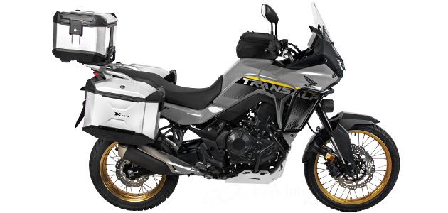 新型 XL750 トランザルプ カスタム