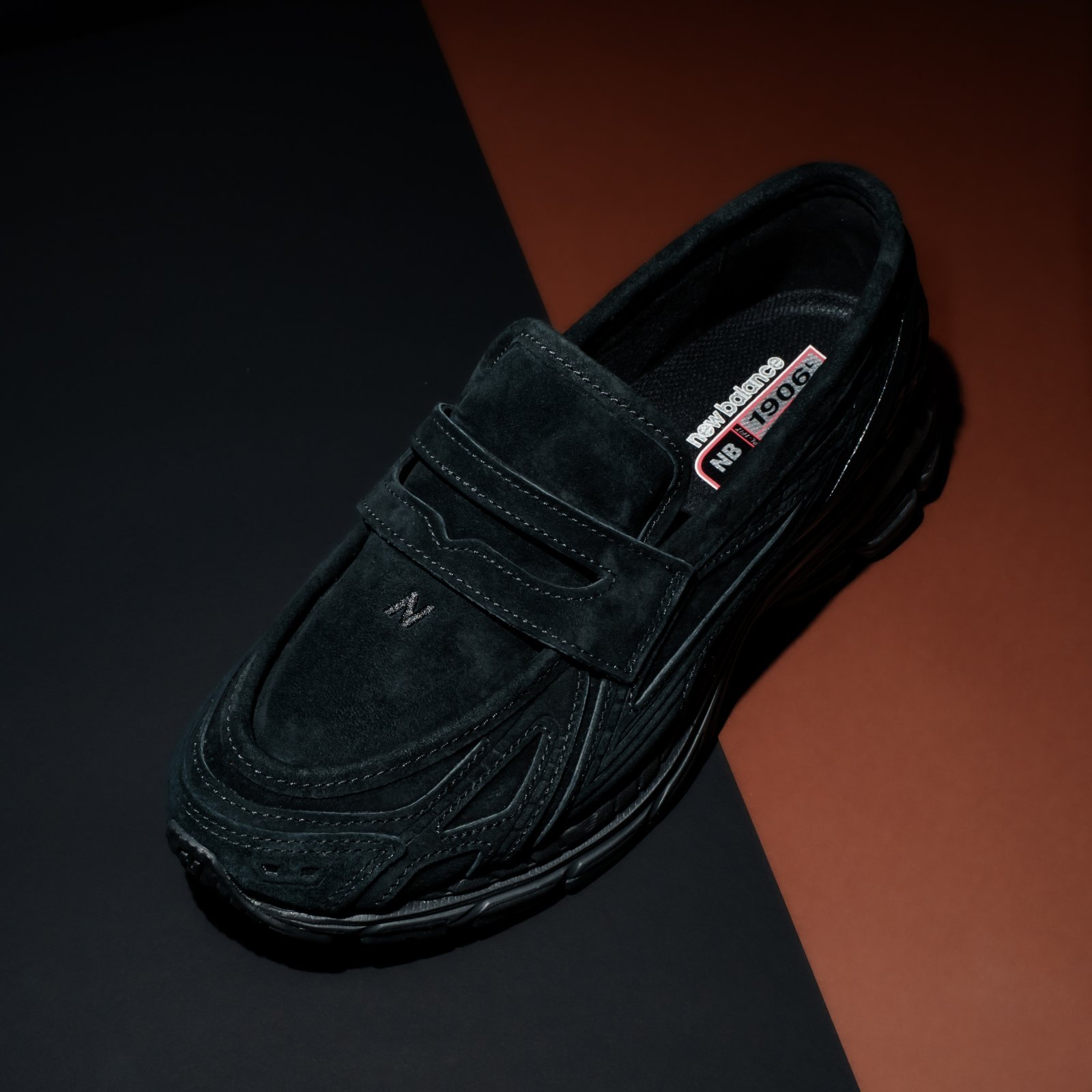 即完売したニューバランスのローファーからオールスエードが新登場！足