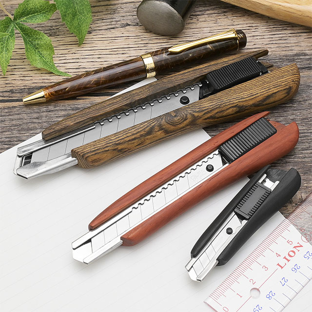 Calm Wood Works 木肌が手に馴染む銘木 カッターナイフ Lサイズ | ペン