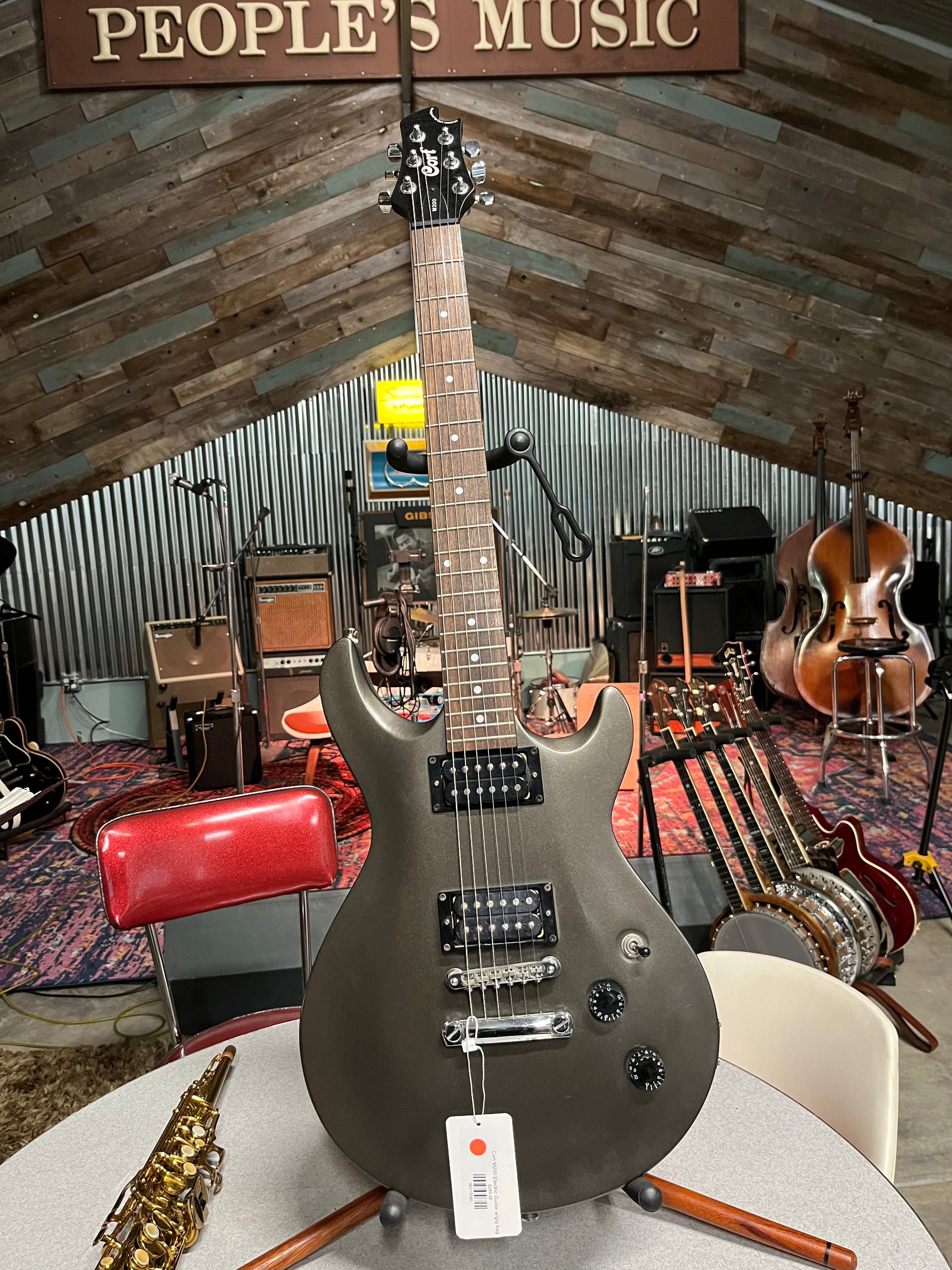 Cort M200 Electric Guitar w/gig bag – People's Music