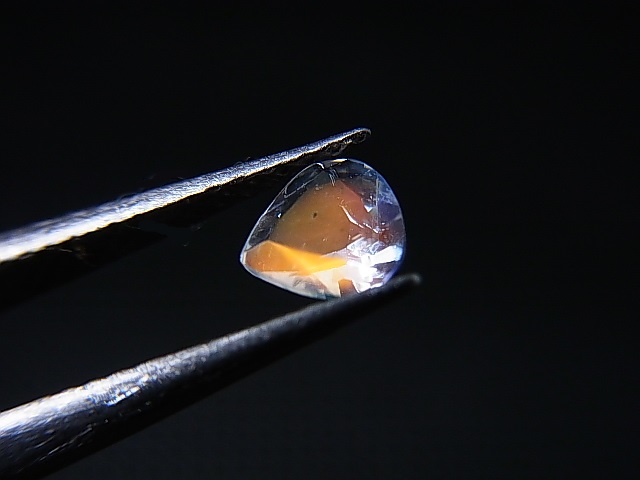 レアカラー：ピンク/オレンジ/ブルーシラームーンストーン