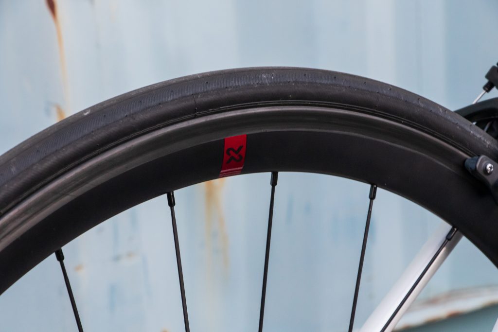 リムブレーキ用カーボンホイール「BLACK LYCAON.NEO」が販売中！ - P&P