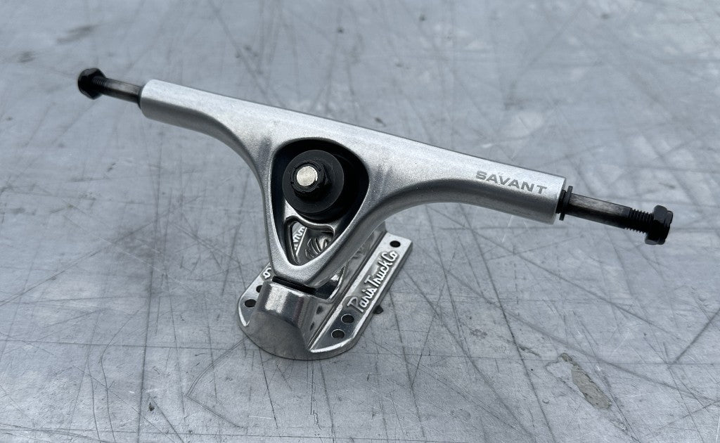 SAVANTS – Paris Truck Co