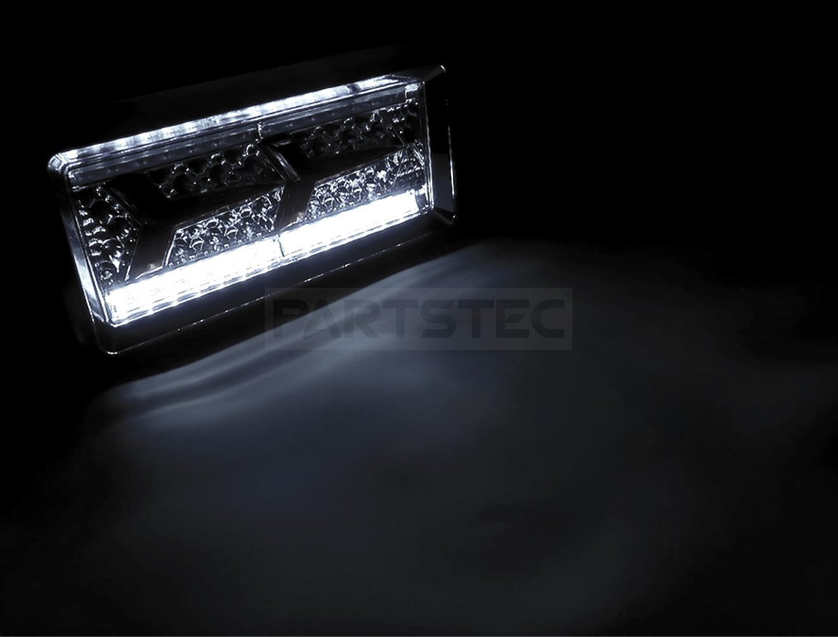 PARTSTEC - パーツテック / 24V トラック 汎用 LED テールランプ 左右