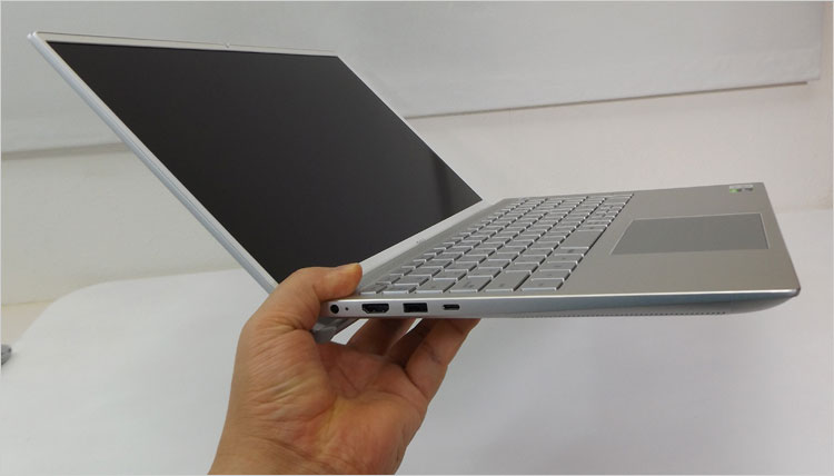 DELL Inspiron 15 7000（7501）レビュー Core i7-10750HとGeForce GTX