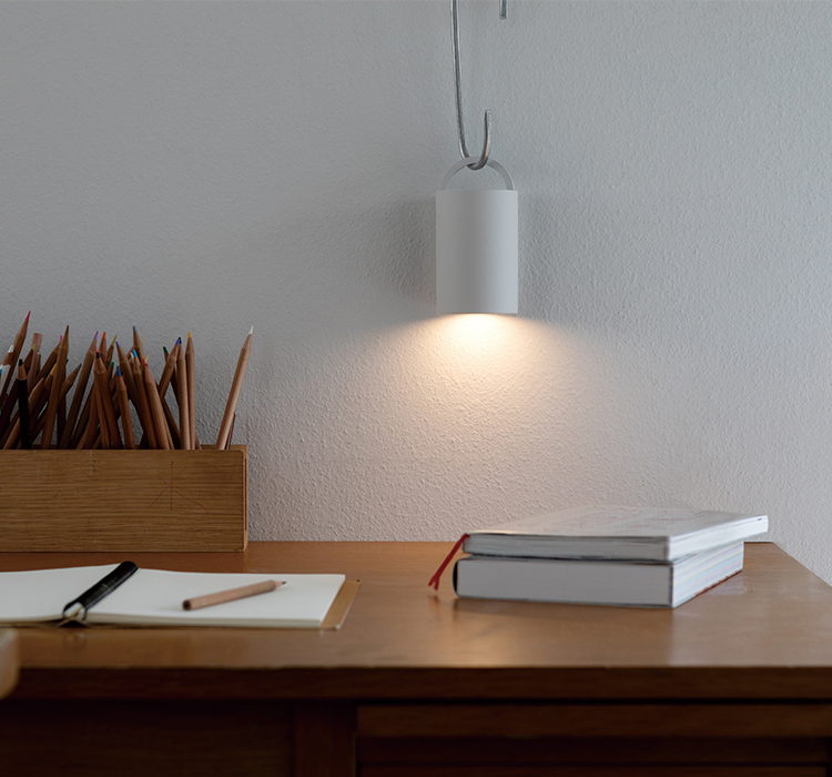 LEDマルチライト(充電式) | プラスマイナスゼロプラスマイナスゼロ