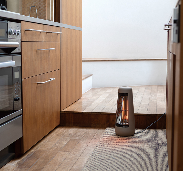 カーボンヒーター H210 | プラスマイナスゼロプラスマイナスゼロ