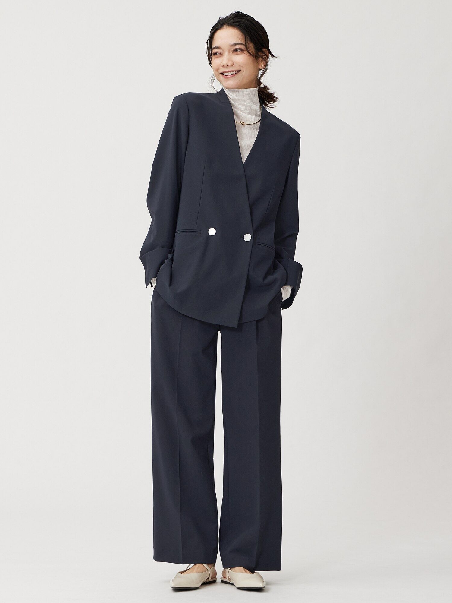 スーツは自宅で洗えるの？ 洗濯機での洗い方と洗濯する際の注意点を