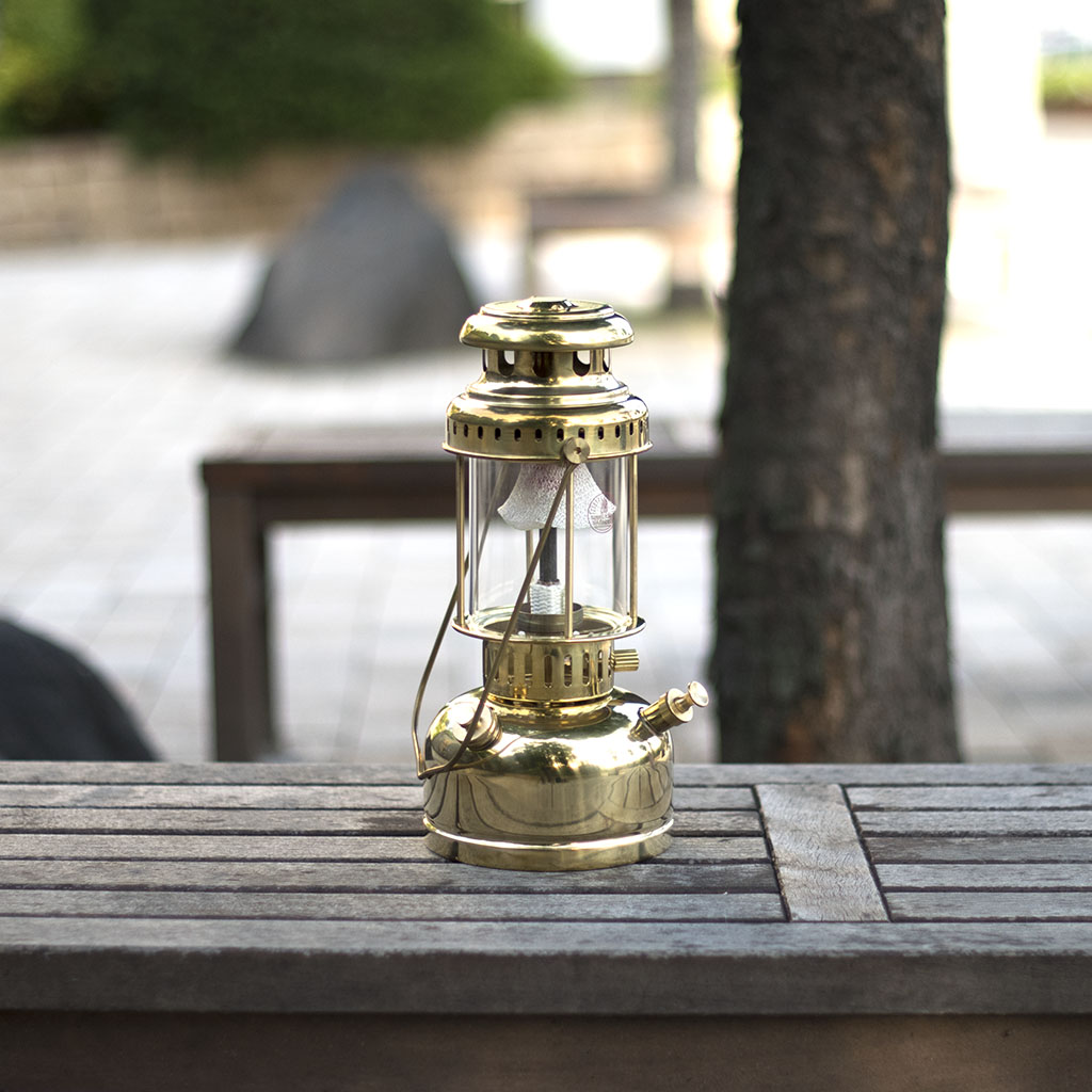 ヴェイパラックスランタン E41 ポリッシュドブラス - Vapalux Lanterns