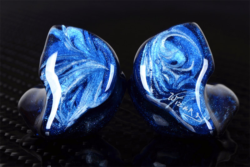 NOBLE AUDIOから9ドライバーの最上位カスタムIEM「Katana」登場