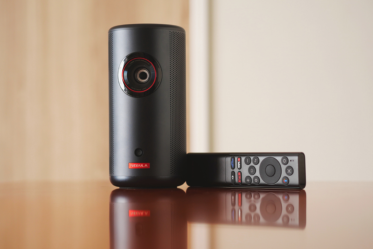 今年の素敵なお買い物】モバイルプロジェクターで特撮もディズニーも