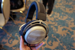 ヘッドホン祭＞ベイヤーとAstell&Kernコラボヘッドホン「AK T1p」は11