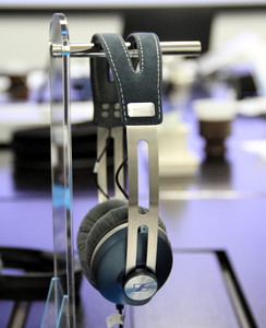 ゼンハイザー、4色展開のオンイヤーヘッドホン「MOMENTUM On-Ear