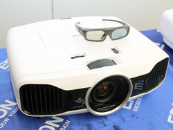 エプソン、最上位液晶プロジェクター「EH-TW8200W」 － レンズシフト