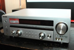 ケンウッド、ビクターとの共同開発モジュール搭載のAVアンプ「KRF