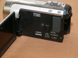 パナソニック、超解像「iAズーム」搭載のビデオカメラ3機種を発売