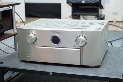 マランツ「SR7009」レビュー【前編】柔軟なSP配置が「アトモス導入」を