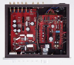 真空管ならではの持ち味で巧みに歌わせる。トライオードの真空管プリ