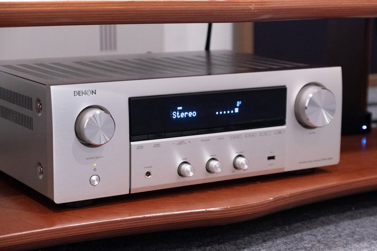 これがデノン流リビングオーディオ！ 「DRA-900H」で音楽もテレビも高