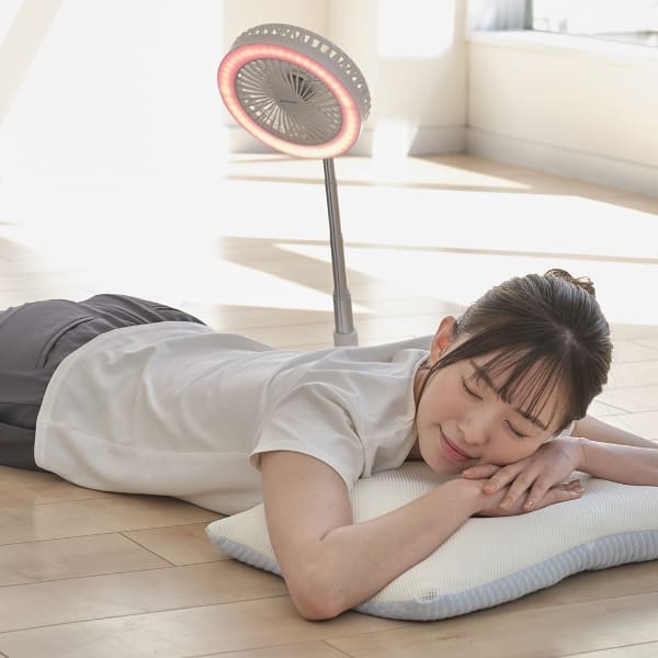 折り畳み式コードレス扇風機｜ファイテン 健光浴ファン｜製品情報