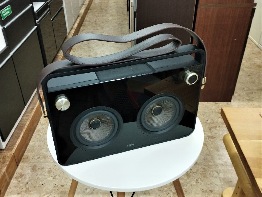 懐かしの80年代ラジカセ風ポータブルスピーカー TDK SP-XA6802 が入荷