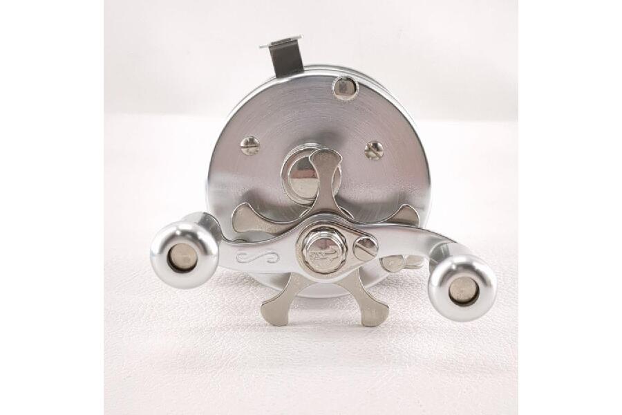 五十鈴工業 ベイトリール BC620SSS シルバー ヴィンテージ 2023年抽選