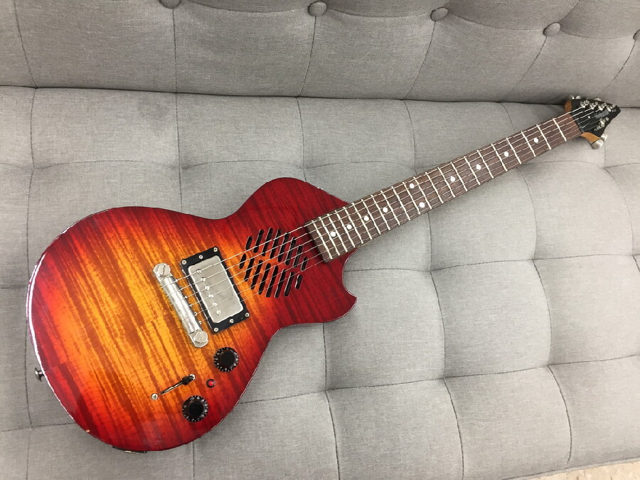 アンプ内蔵ミニギター「マリンライダー MR-X GF」 入荷しました