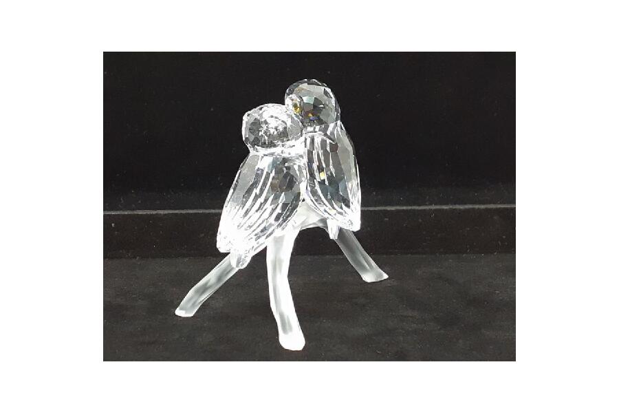 スワロフスキーのフクロウの魅力と希少価値 クリスタルの輝きが