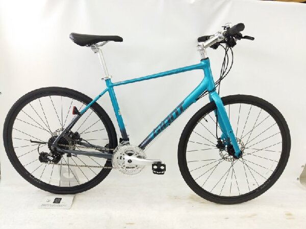 通勤通学に最適です！GIANT ESCAPE R DISC クロス