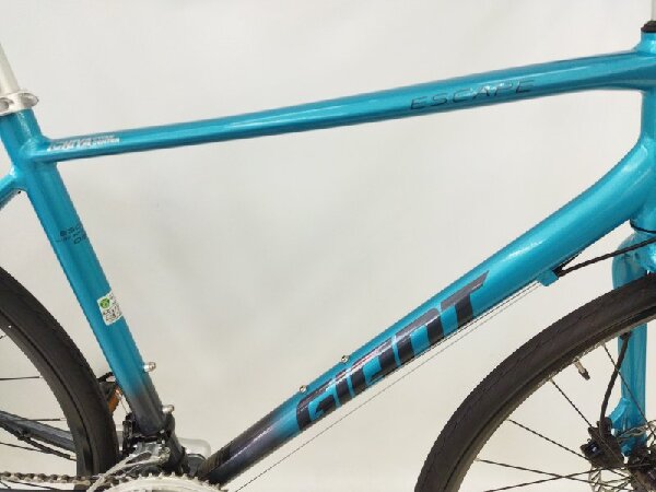 通勤通学に最適です！GIANT ESCAPE R DISC クロス