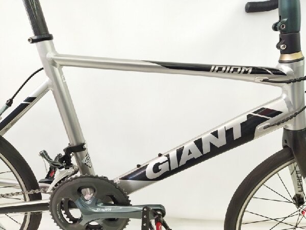 小径ロードのベストセラー! GIANT IDIOM 0 のご紹介です