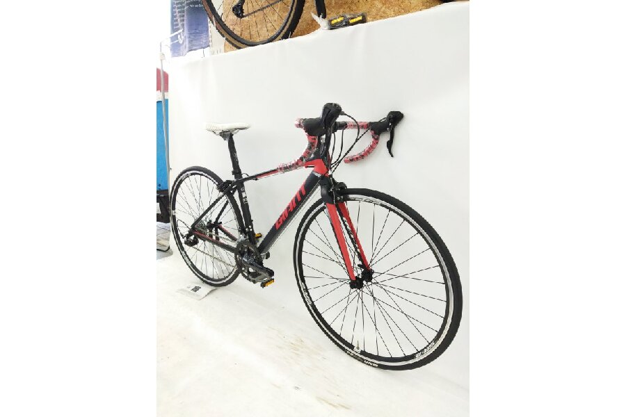 ビギナー向け高性能ロード！ GIANT DEFY3 ロードバイク のご紹介です