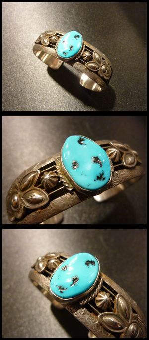 ナバホ Ray・King トゥーファー? ターコイズ付 バングル