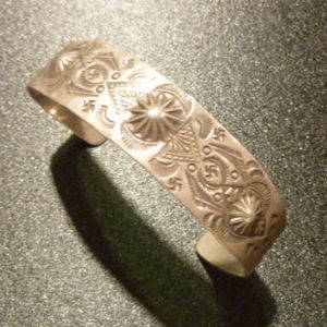 ナバホ 20〜40年代Antiqie Fred・Harvey 卍（スワスティカ） バングル