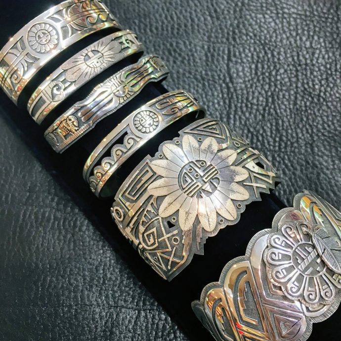 サンフェイスのおすすめバングル ホピ族アーティスト | インディアン