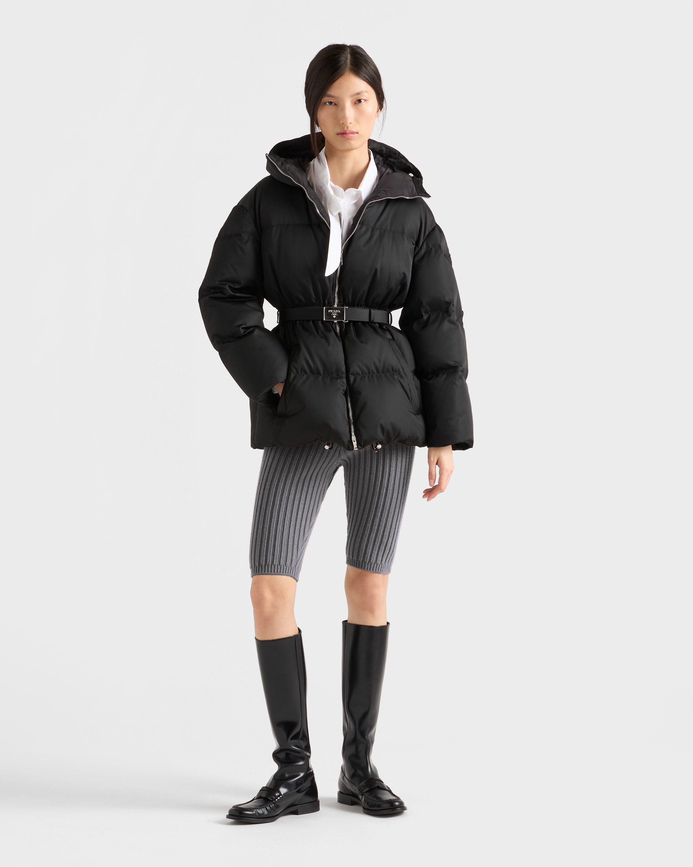 ブラック フード付 Re-nylon ダウンジャケット | PRADA