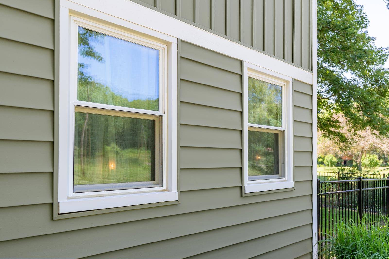 CedarMAX® Insulated Vinyl Siding